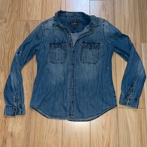 FINAL PRICE Express Jean Button Up Blouse
